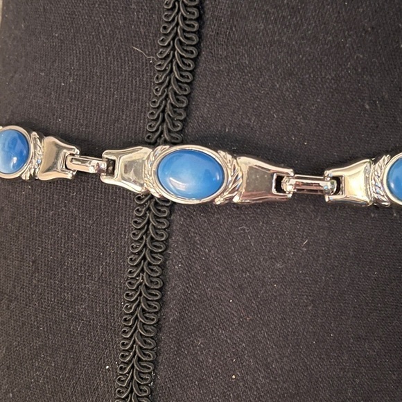 ESCADA Women’s Silver Tone Iridescent Blue Stone Chain Link Belt Made in Spain E main image 5